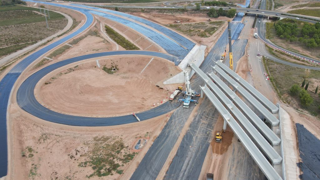 Obra de una carretera-puente